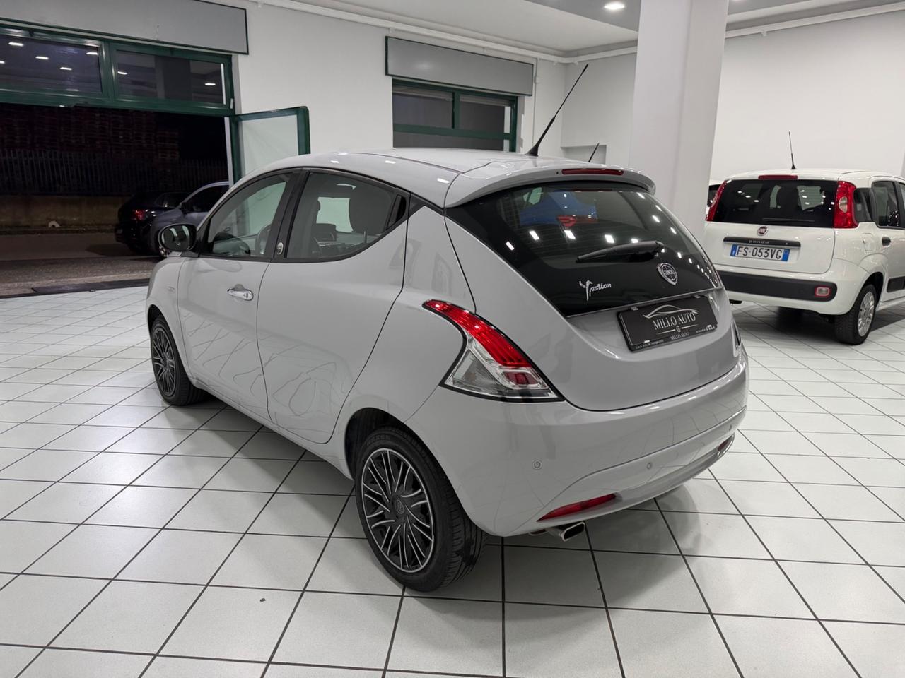 Lancia Ypsilon 1.2 69 CV 5 porte GPL Ecochic Gold