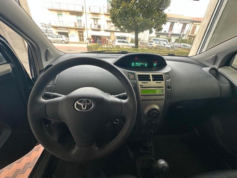 TOYOTA Yaris 2ª serie Yaris 1.0 5 porte Now GPL