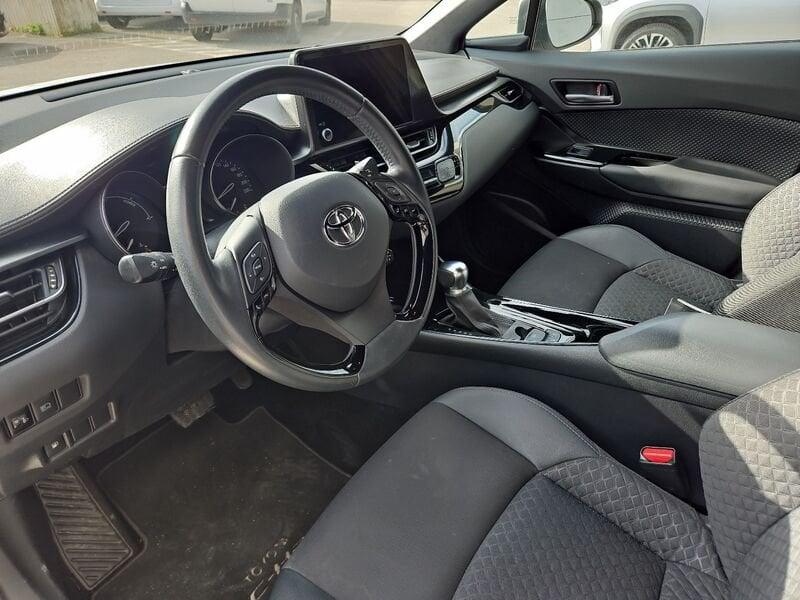 Toyota C-HR 1.8 Hybrid E-CVT Trend