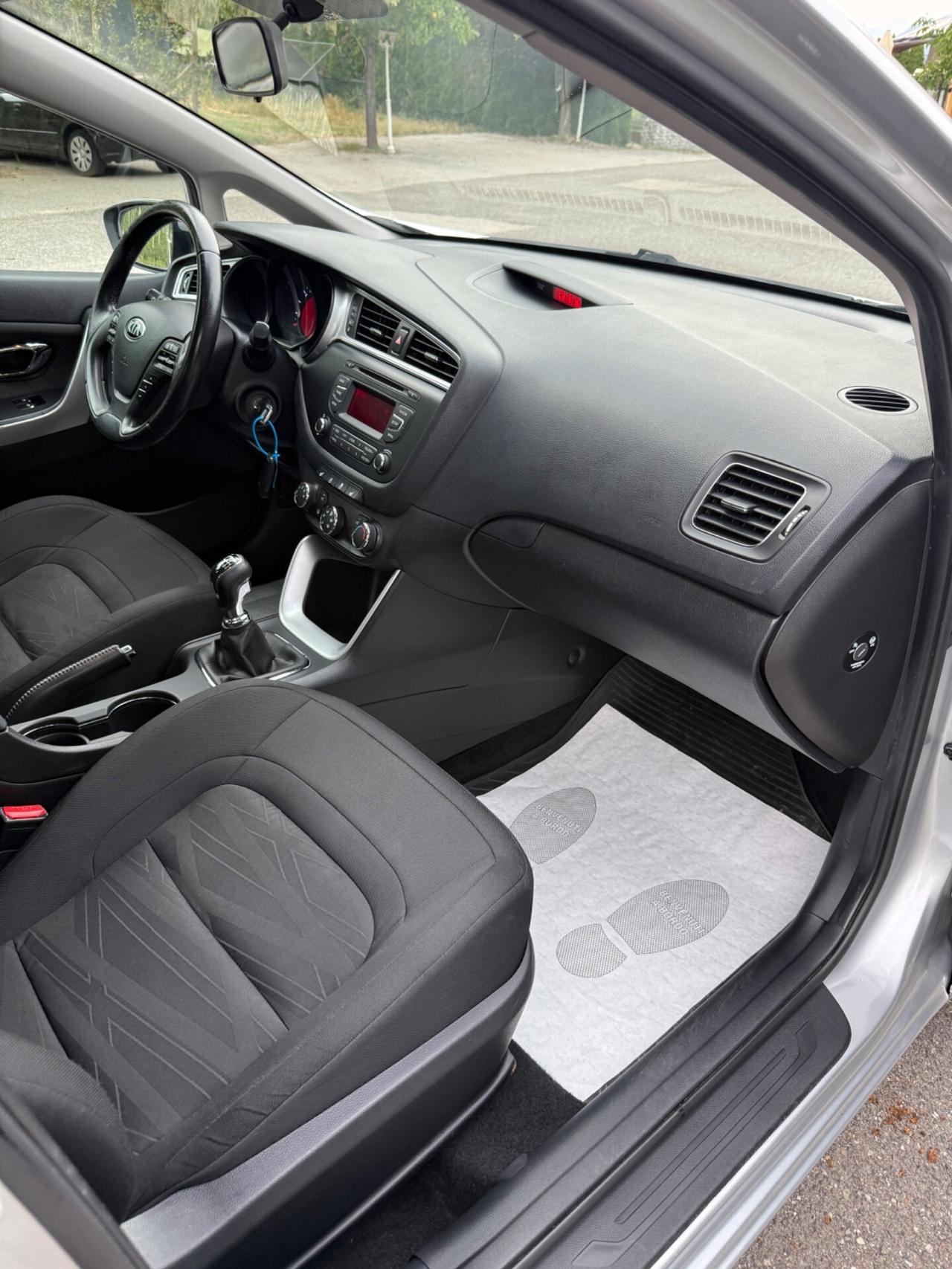 Kia Ceed cee'd 1.4 CRDi 5 porte Cool