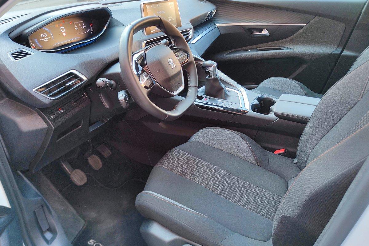 PEUGEOT 5008 BlueHDi 130 S&S EAT8 Active Pack