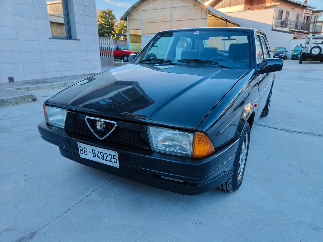 Alfa Romeo 75 motore nuovo