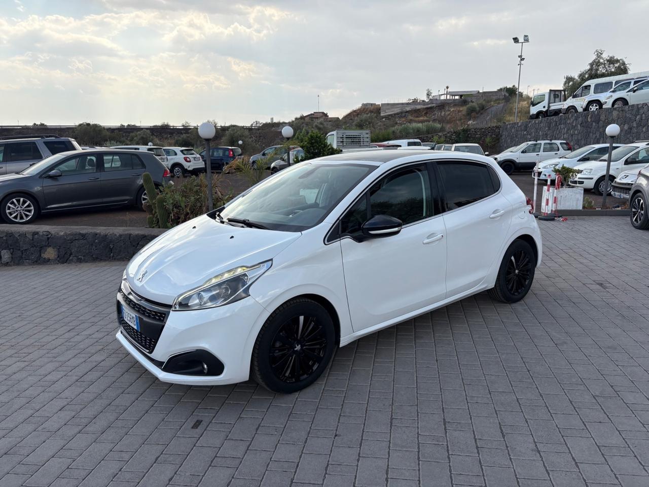 Peugeot 208 PureTech 82 5 porte Allure
