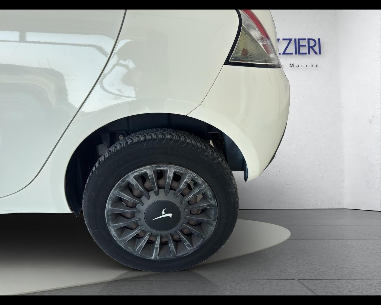 LANCIA Ypsilon 3ª serie - Ypsilon 0.9 TwinAir 85 CV 5 porte Metano