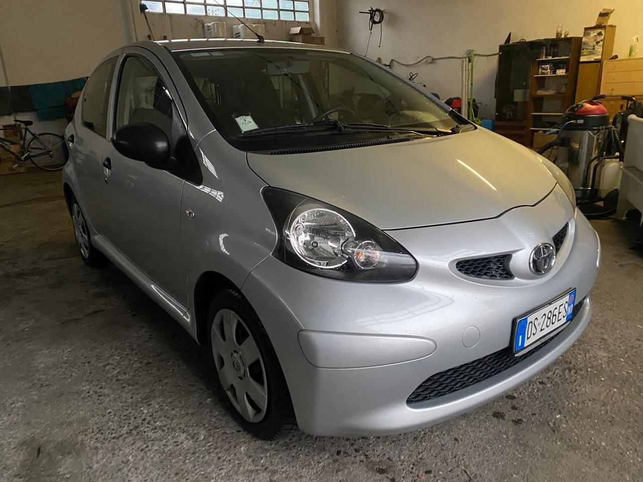 Toyota Aygo 1.0 12V VVT-i 5 porte Now neopatentati