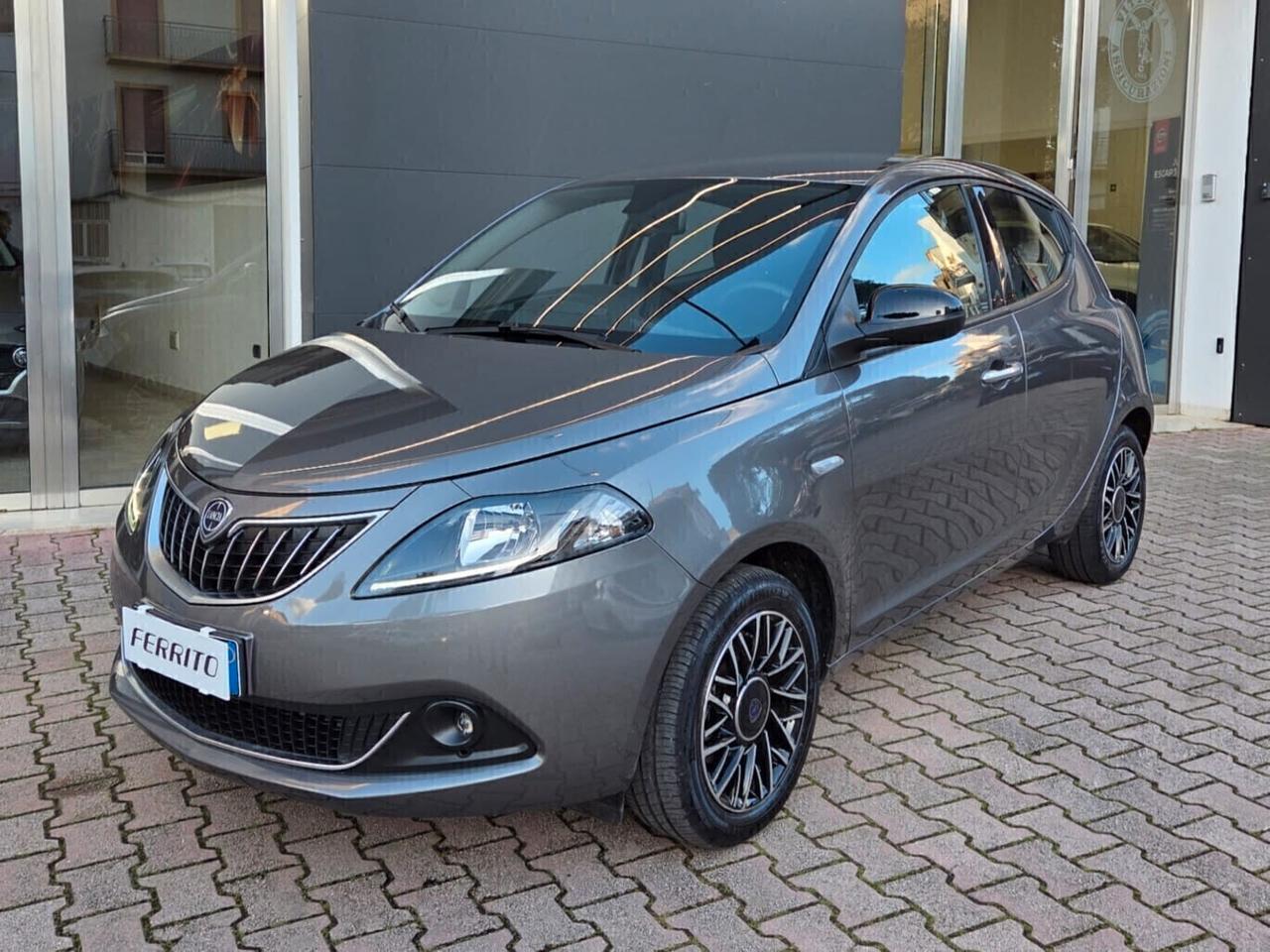 Lancia Ypsilon 1.0 Hybrid 5 porte S&S Platino