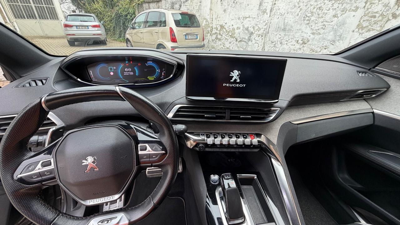 Peugeot 3008 Hybrid4 300 e-EAT8 GT