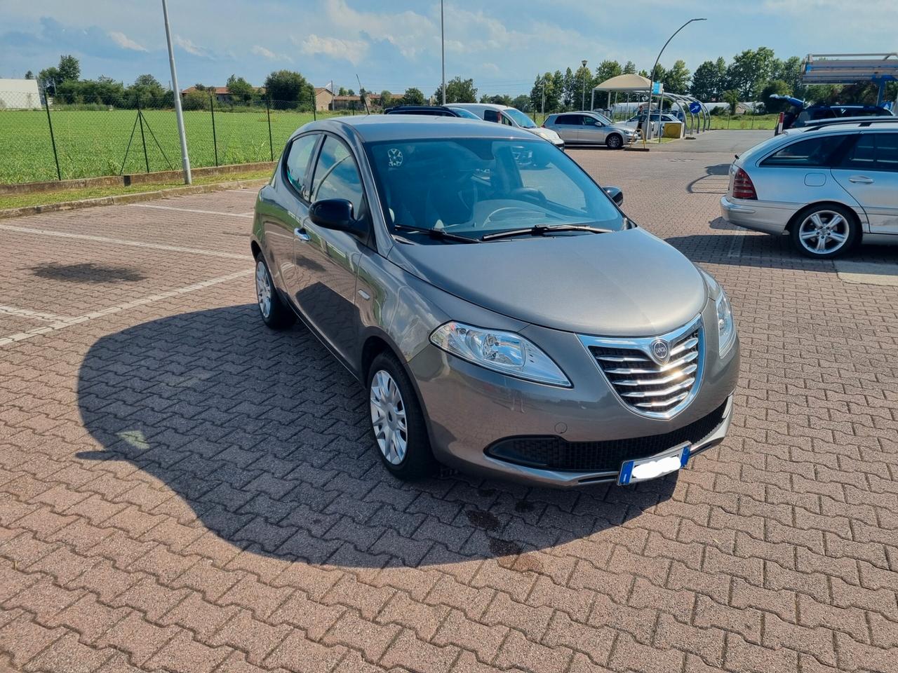 Lancia Ypsilon 1.2 69 CV 5 porte S&S Platinum, Garanzia