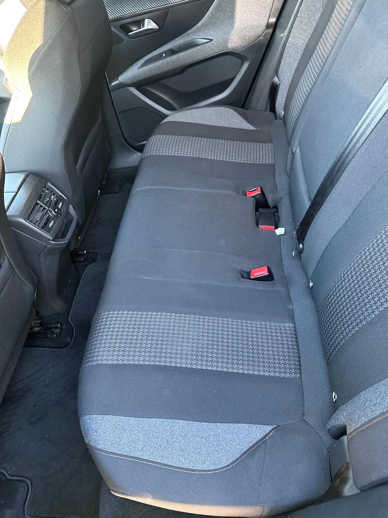 Peugeot 3008 BlueHDi 130 S&S Active