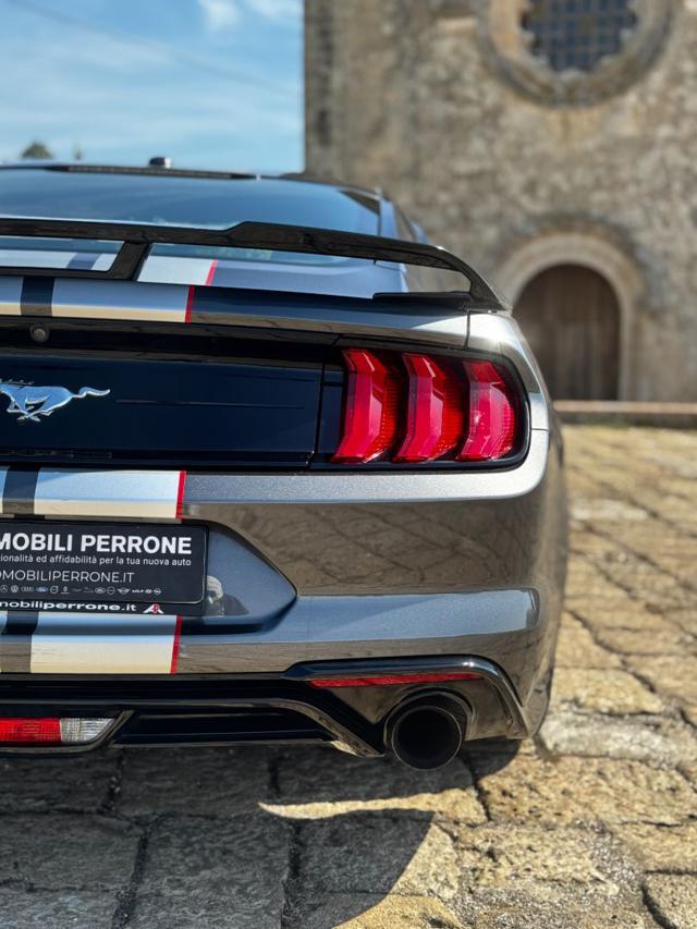 FORD Mustang Fastback 2.3 EcoBoost aut - Body Kit Shelby GT350