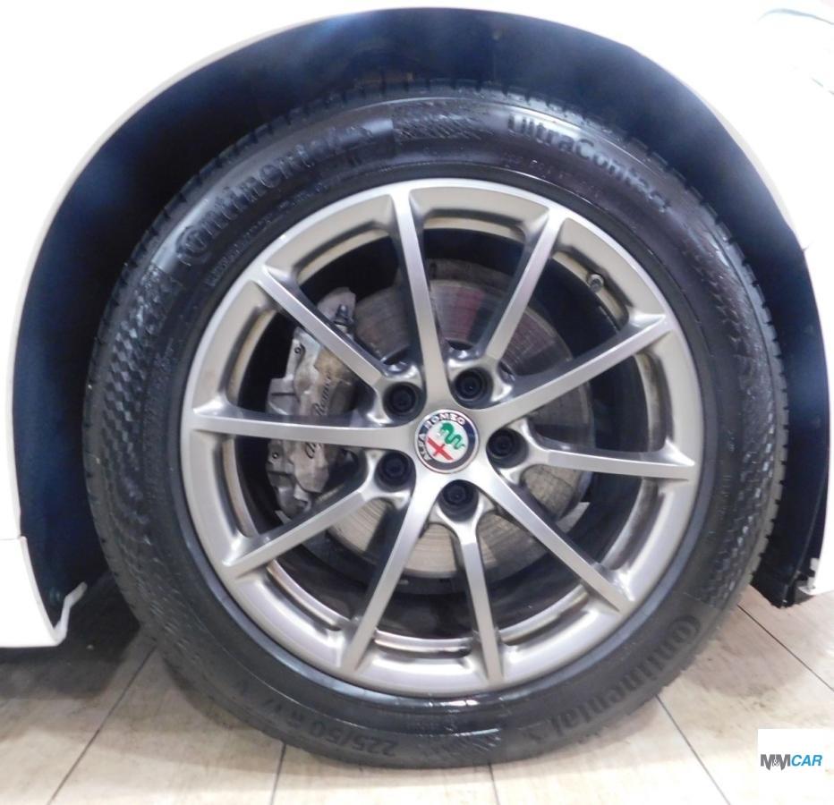 ALFA ROMEO - Giulia - 2.2 Turbodiesel 160 CV AT8 Bus.