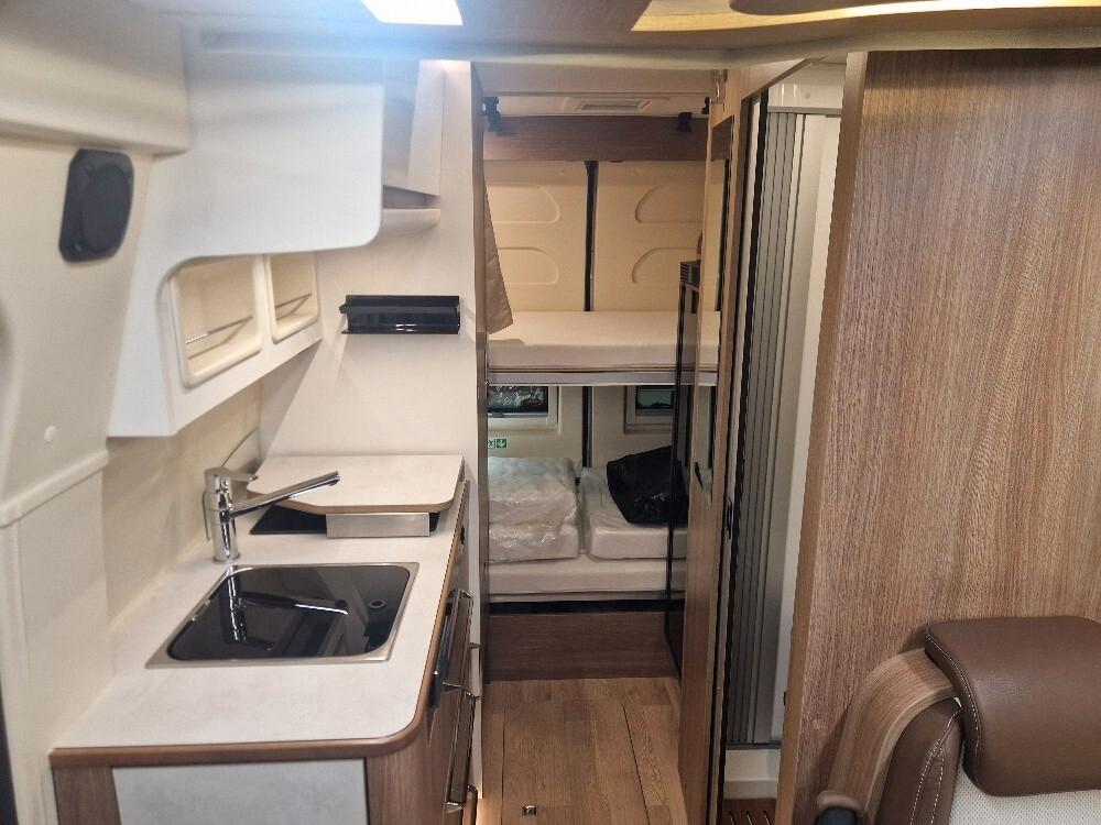 CAMPER VAN DREAMER FAMILY VAN SELECT