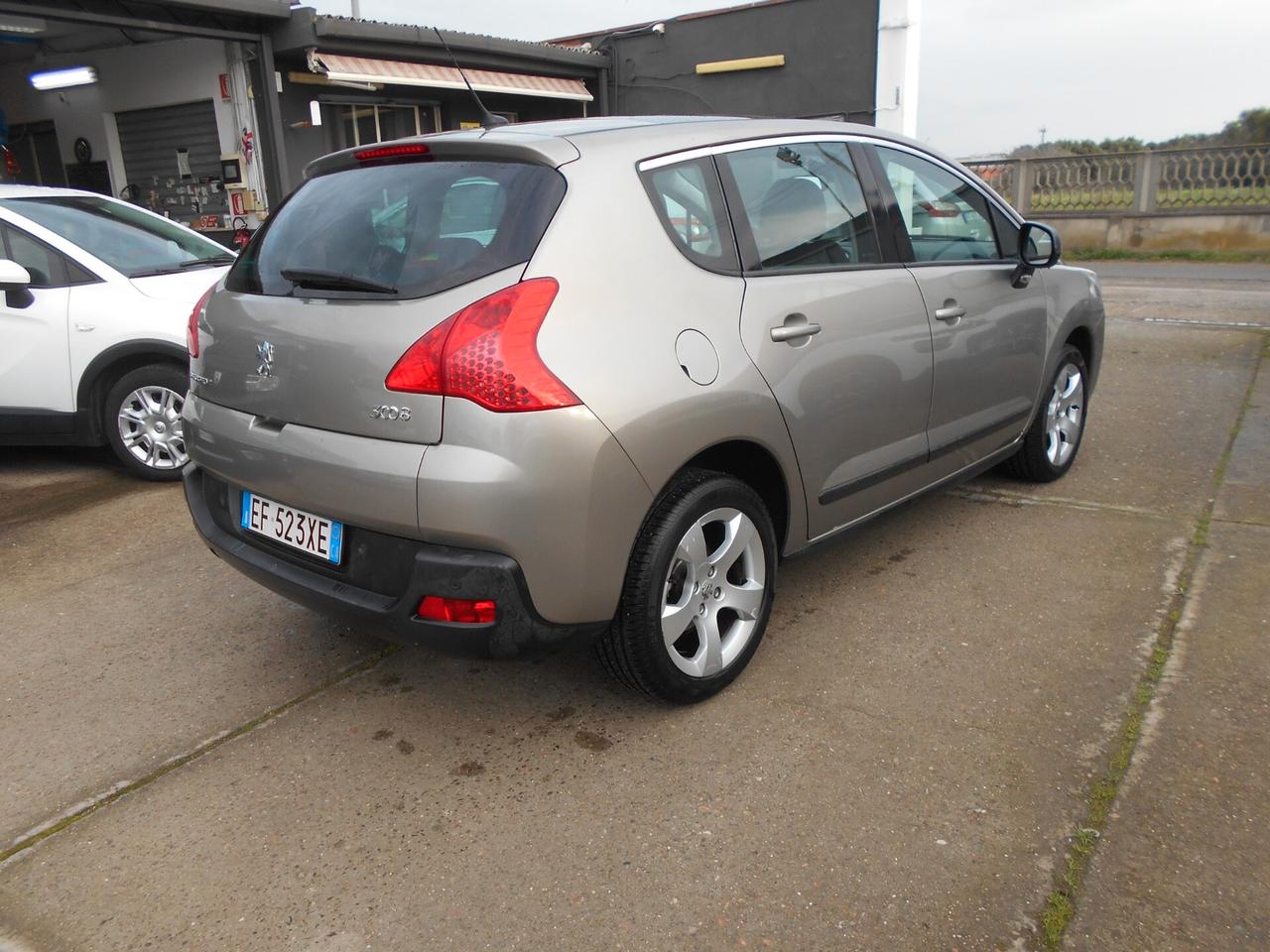 Peugeot 3008 1.6 HDi 112CV Tecno