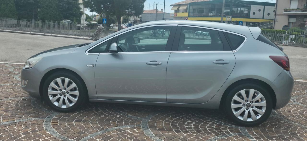Opel Astra 1.7 CDTI 110CV 5 porte Cosmo
