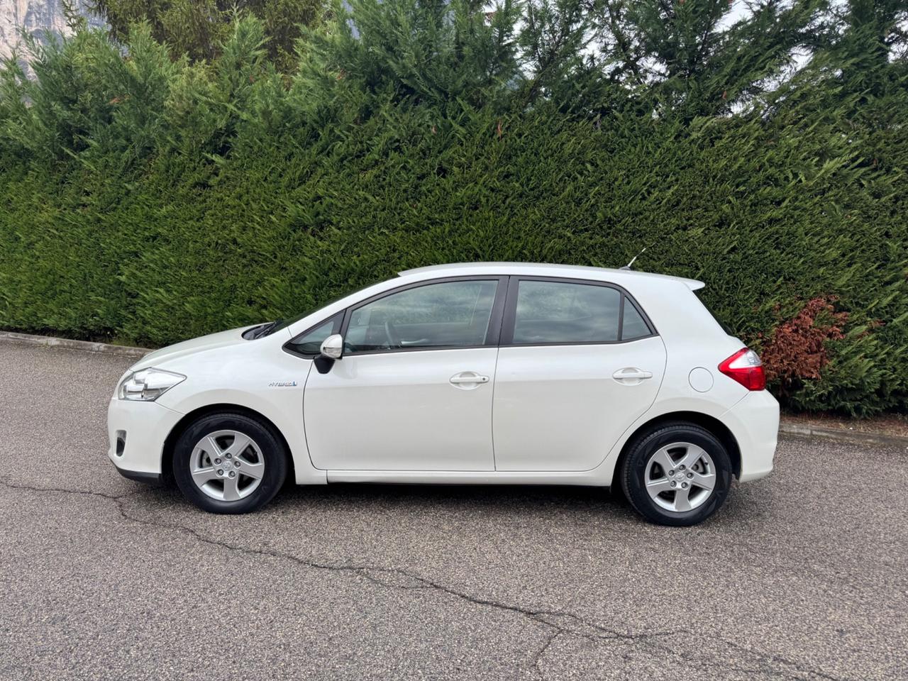 Toyota Auris 1.8 IBRIDA