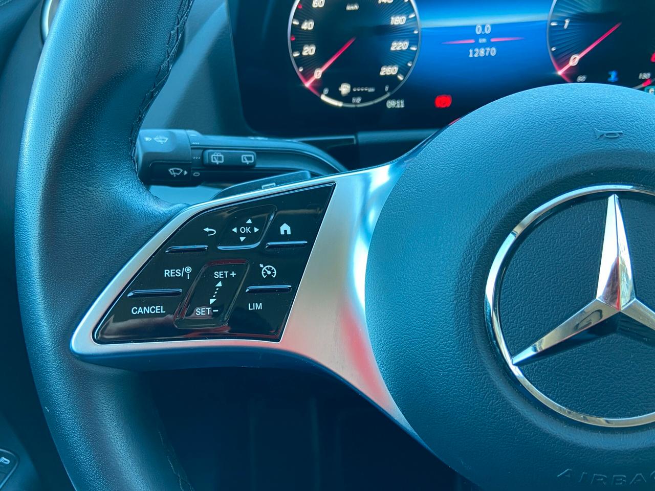 Mercedes-Benz GLA 180d Progressive Advanced auto