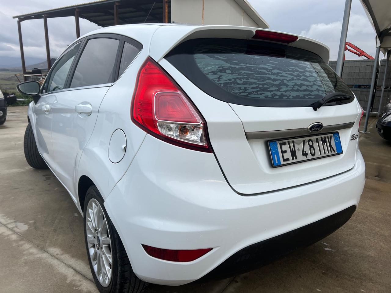 Ford Fiesta 1.6 TDCi 95CV 5 porte Individual