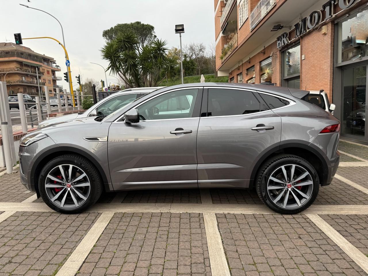 Jaguar E-Pace 2.0d i4 mhev R-Dynamic SE 204cv - BELLISSIMA !!