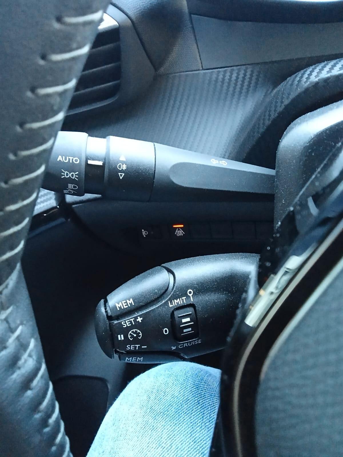 Peugeot 208 PureTech 100 Stop&Start 5 porte Allure Pack