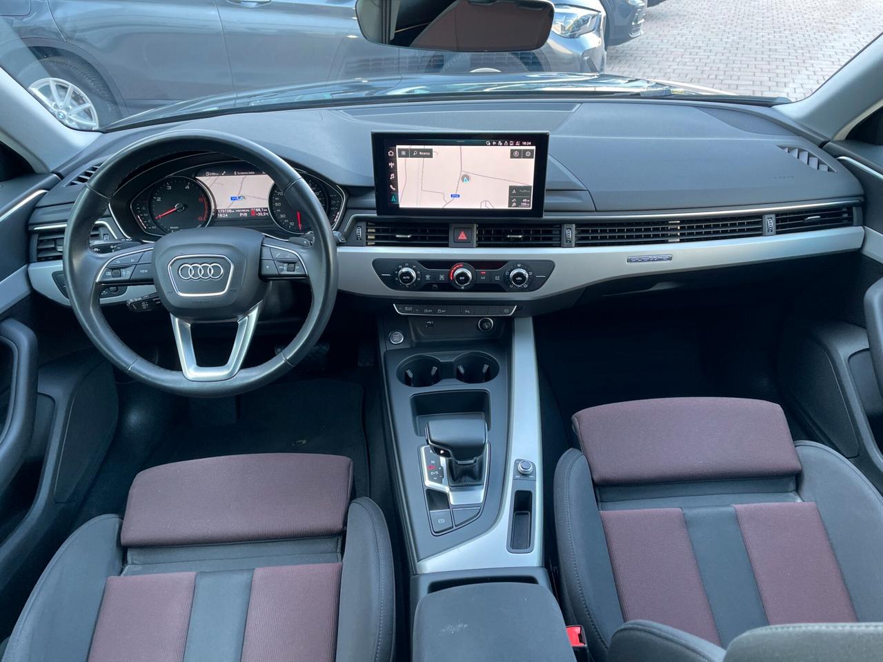 Audi A4 Avant 40 TDI quattro S tronic Business