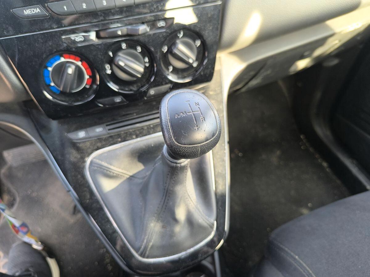 Lancia Ypsilon cambio automatico