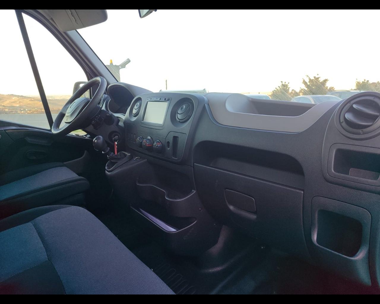 RENAULT Master 5ª serie - Master T35 2.3 dCi/165 TP PL-SL-RG Cabinato S&S