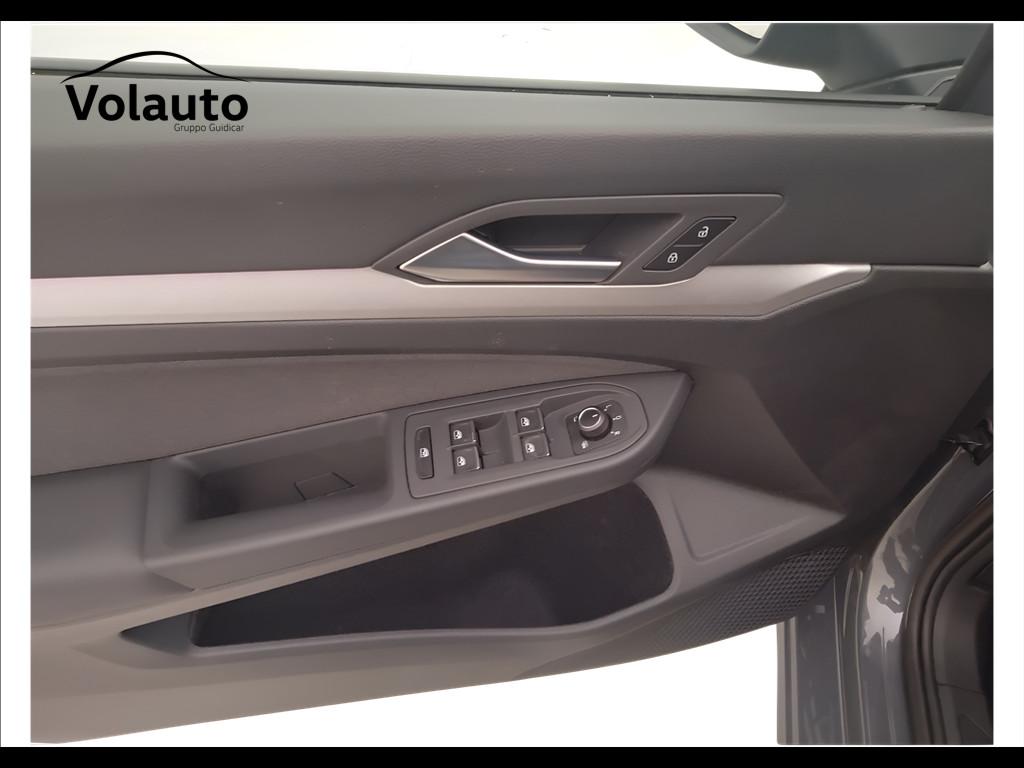 VOLKSWAGEN Golf VIII 2024 - Golf 2.0 tdi Life 115cv