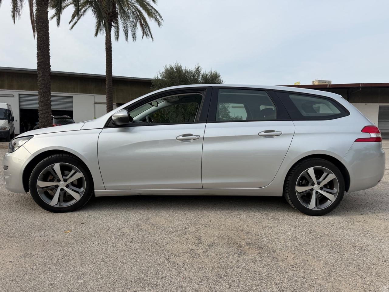 Peugeot 308 BlueHDi 100 S&S SW Business