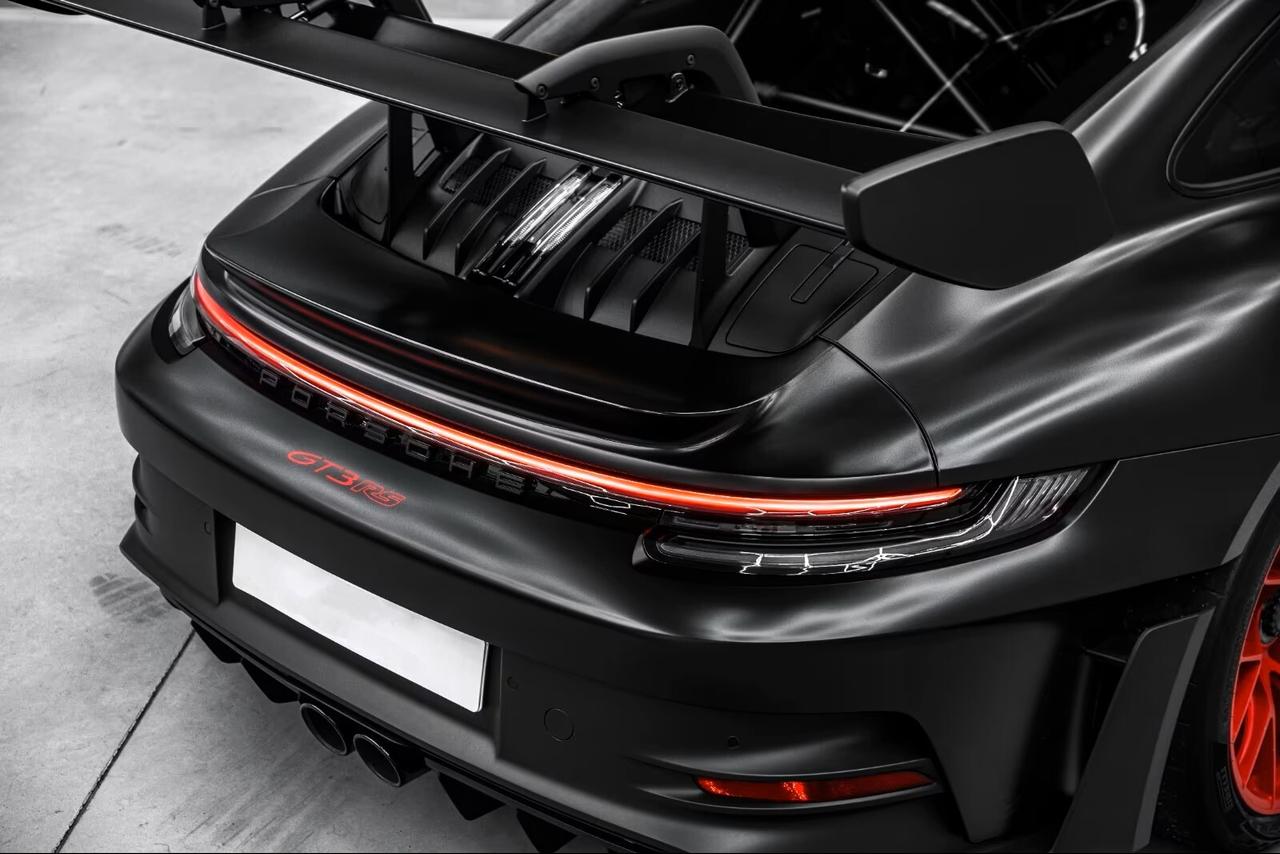 Porsche 911 GT3 RS PPF completo e pellicola satinata nera