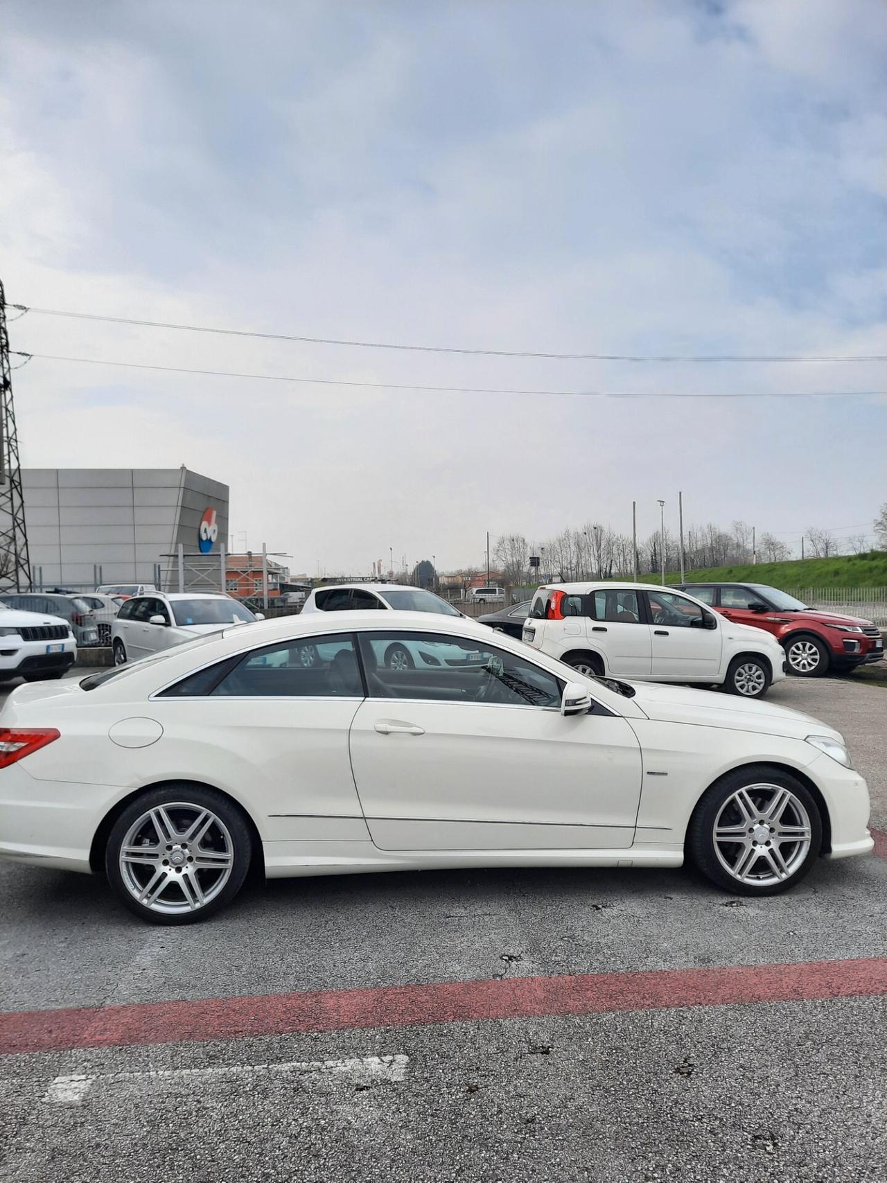 Mercedes-benz E 350 CDI AMG Coupé BlueEFFICIENCY Avantgarde