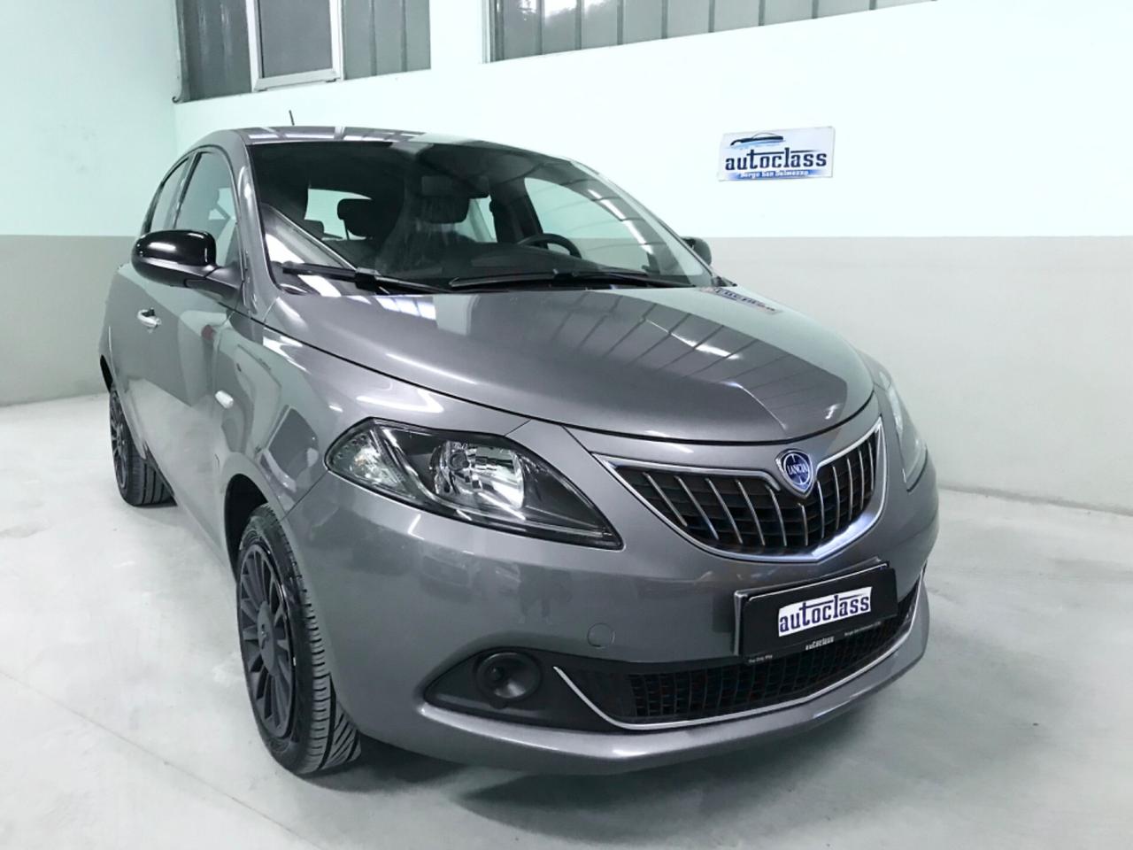 Lancia Ypsilon 1.0 FireFly 5 porte S&S Hybrid Silver Plus