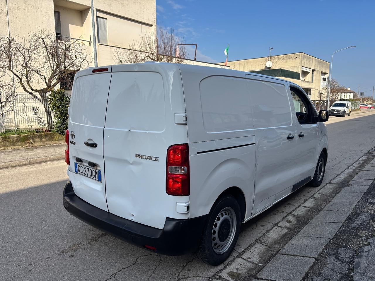 Toyota Proace 1.5D AUTOCARRO L1 |IVA INCLUSA|