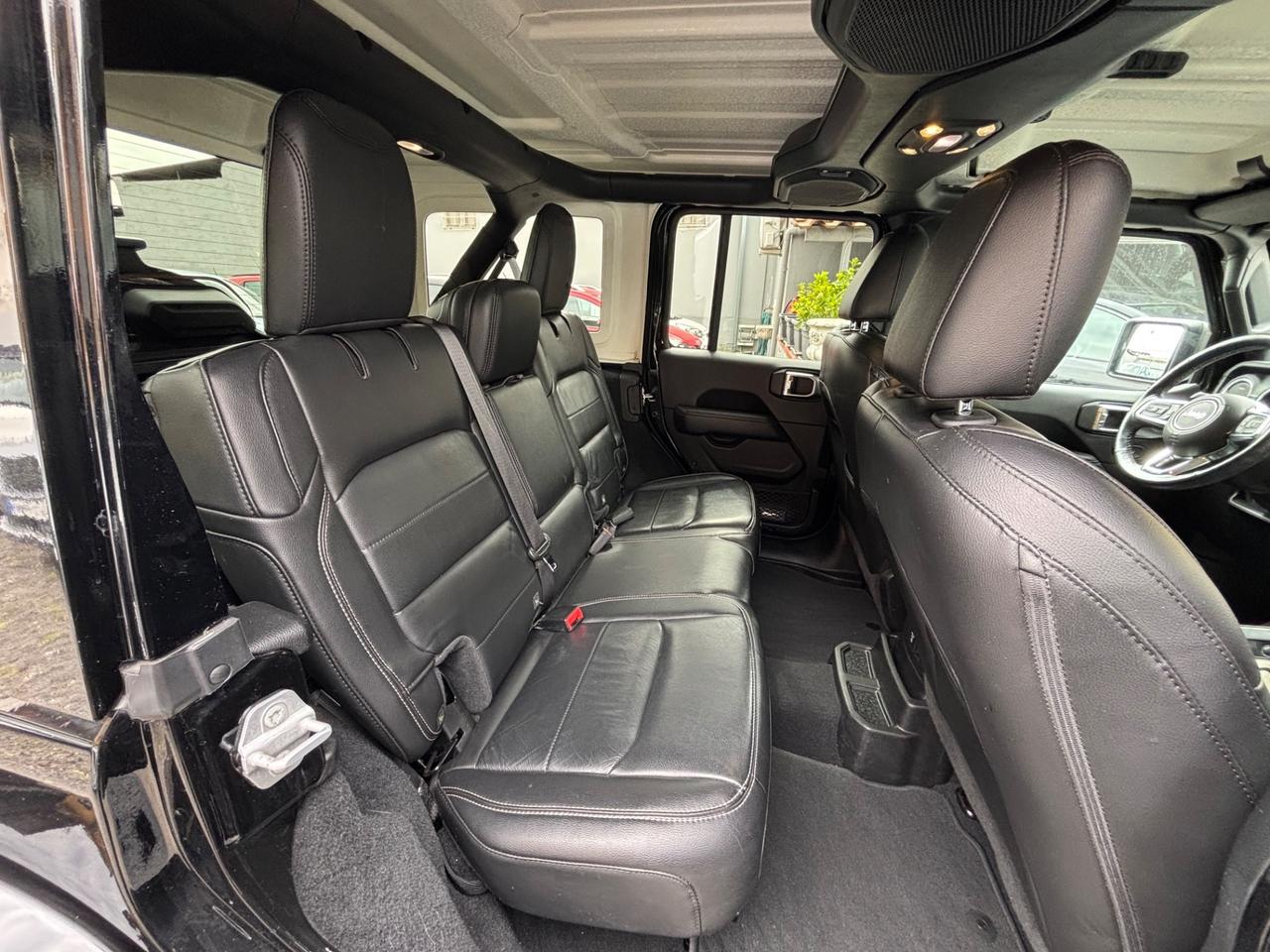 Jeep Wrangler Unlimited 2.2 Mjt II Sahara