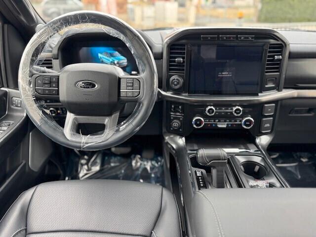 Ford F 150 LARIAT 5.0L V8 4x4 SUPERCREW - BLACK ROCK
