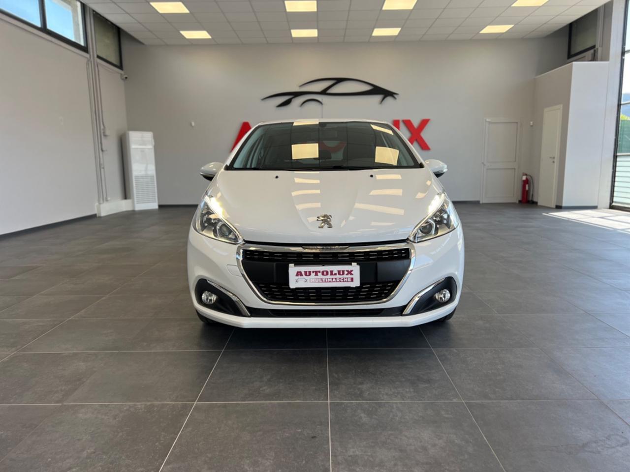 Peugeot 208 PureTech 82 5 porte Allure