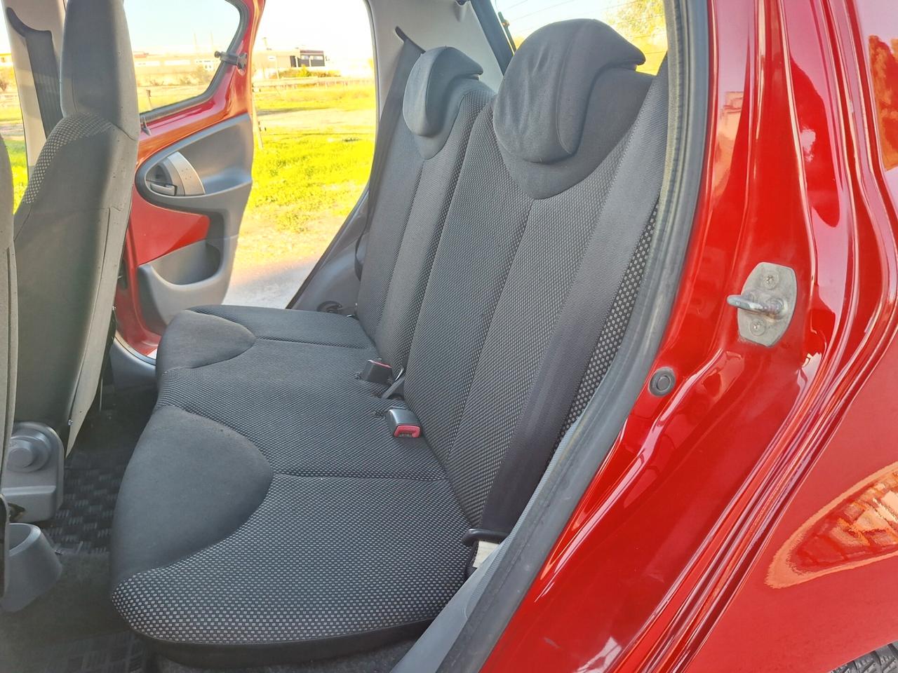 Toyota Aygo 1.0 5 porte 112000 km 2009