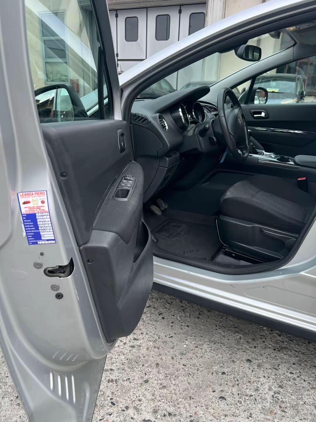 Peugeot 3008 2.0 HDi 163CV aut. Business