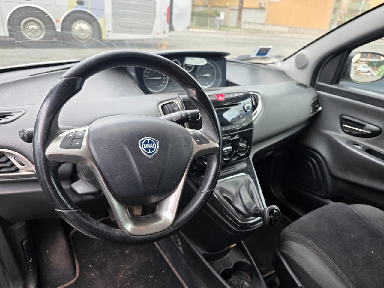 Lancia Ypsilon 1.3 MJT 16V 95 CV 5 porte S&S Gold