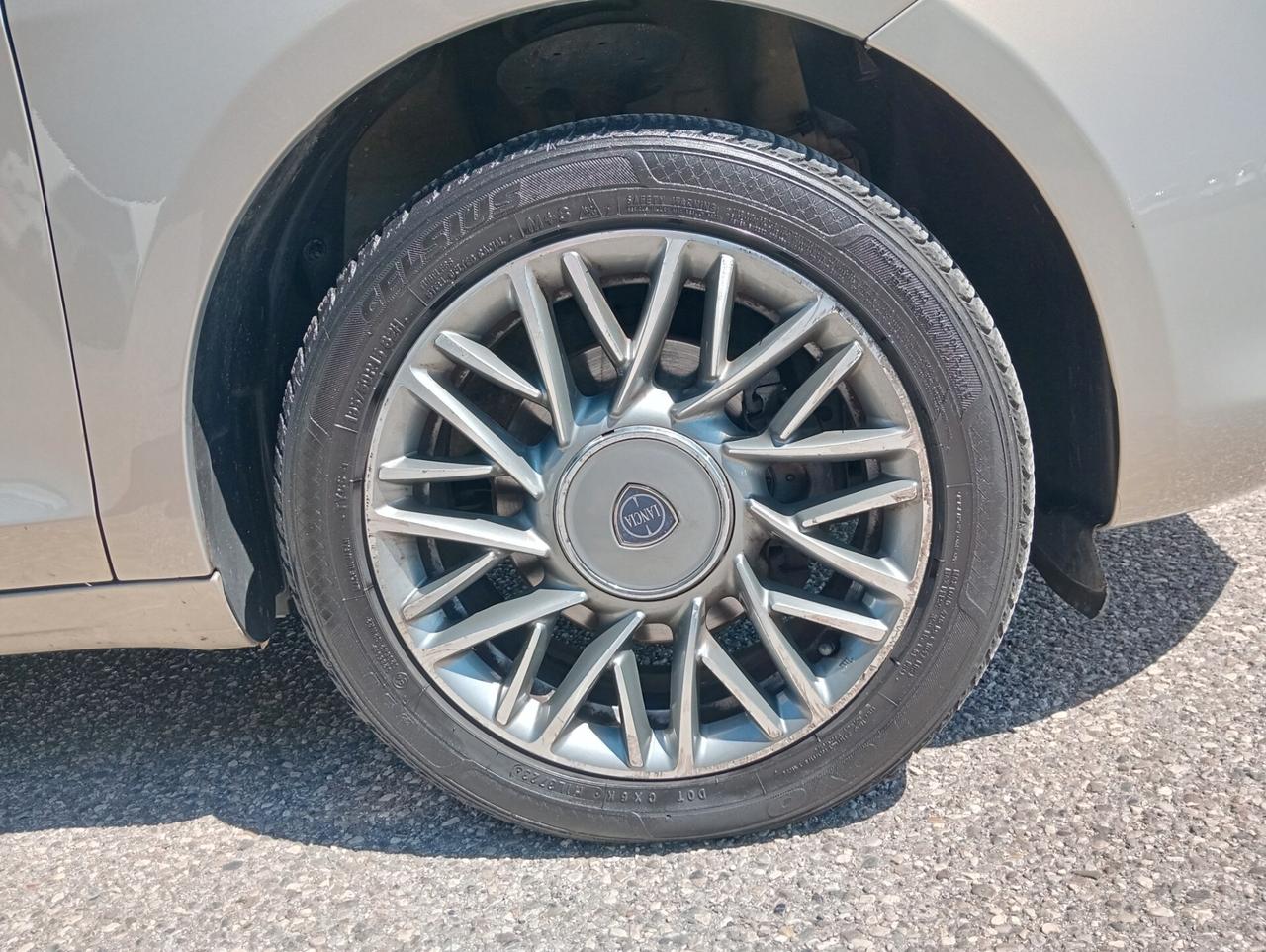Lancia Ypsilon 0.9 85cv 5p. Gold OK NEOPATENTATI