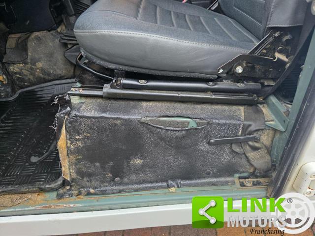 LAND ROVER Defender 2.4 TD4 122 CV 110 Crew Cab