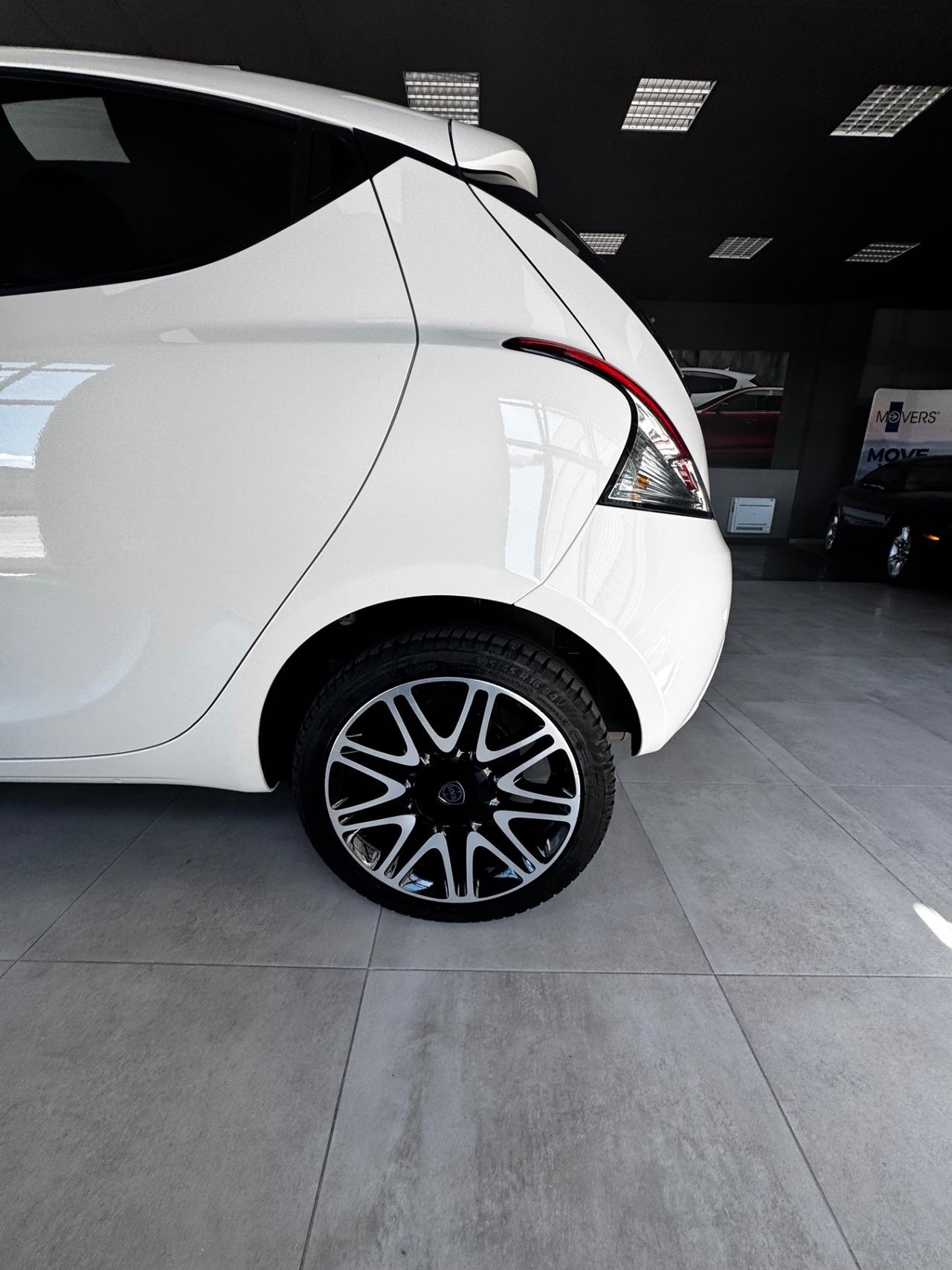 LANCIA YPSILON MY2023 GPL ALBERTA FERRETTI
