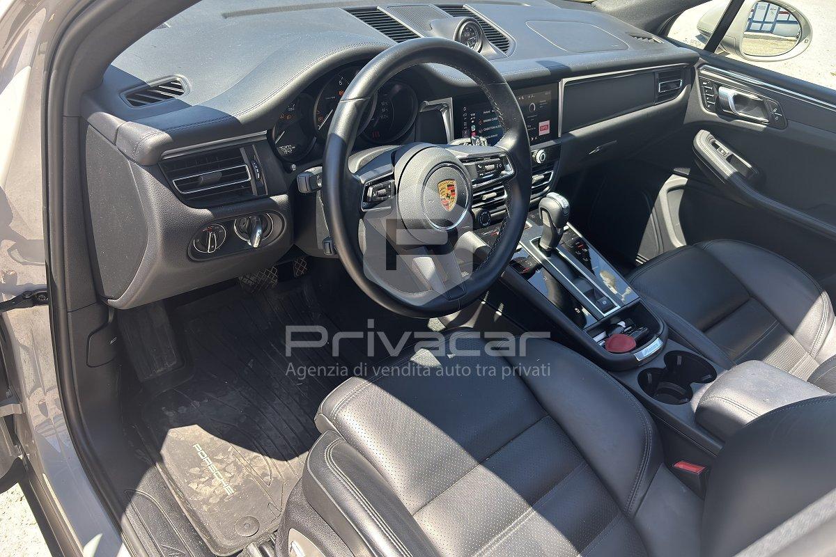 PORSCHE Macan 2.0