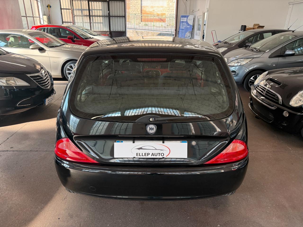 Lancia Y 1.2i 16V cat LX