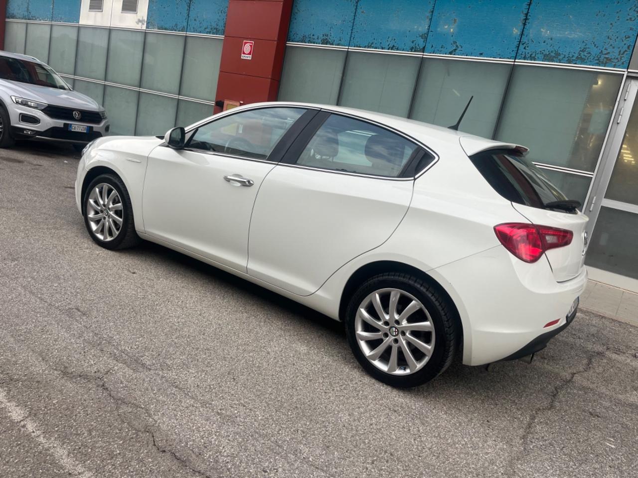 Alfa Romeo Giulietta 1.6 JTDm-2 105 CV Distinctive