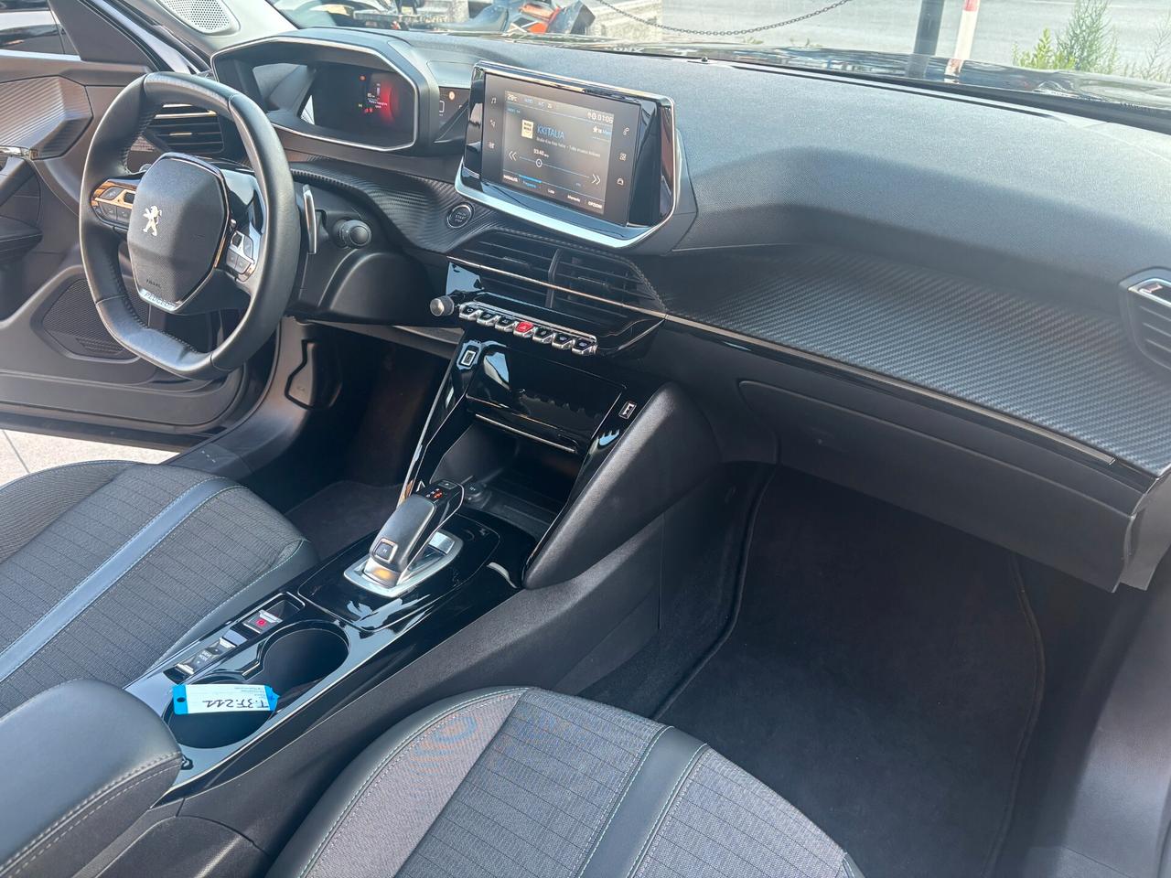 Peugeot 2008 BlueHDi 130 EAT8 Allure-2021