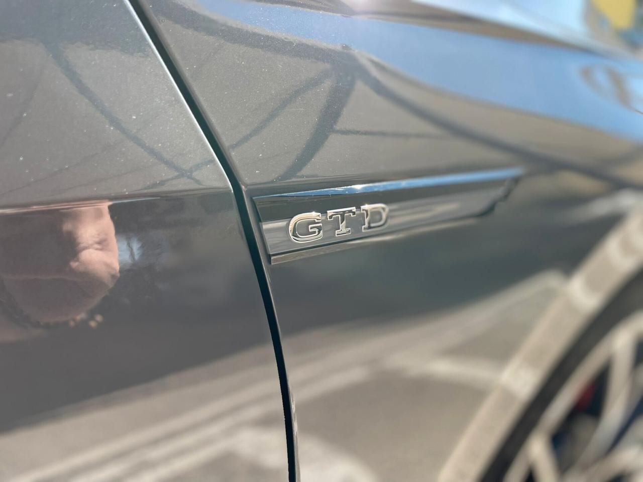 Volkswagen Golf 2.0 TDI GTD DSG-HEADUP DISPLY-HARMAN KARDON-CECHI R