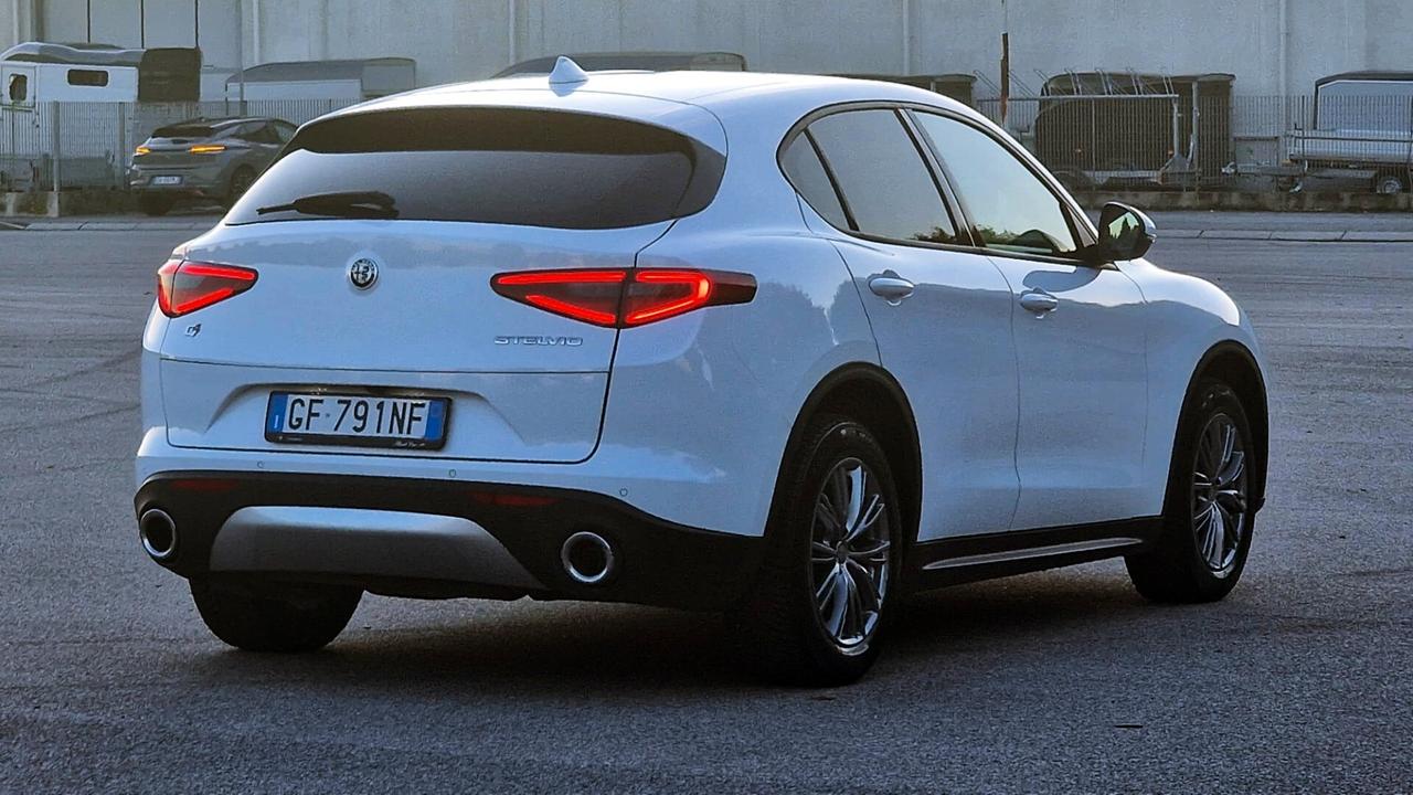 Alfa Romeo Stelvio 2.2 Turbodiesel 190 CV AT8 Q4