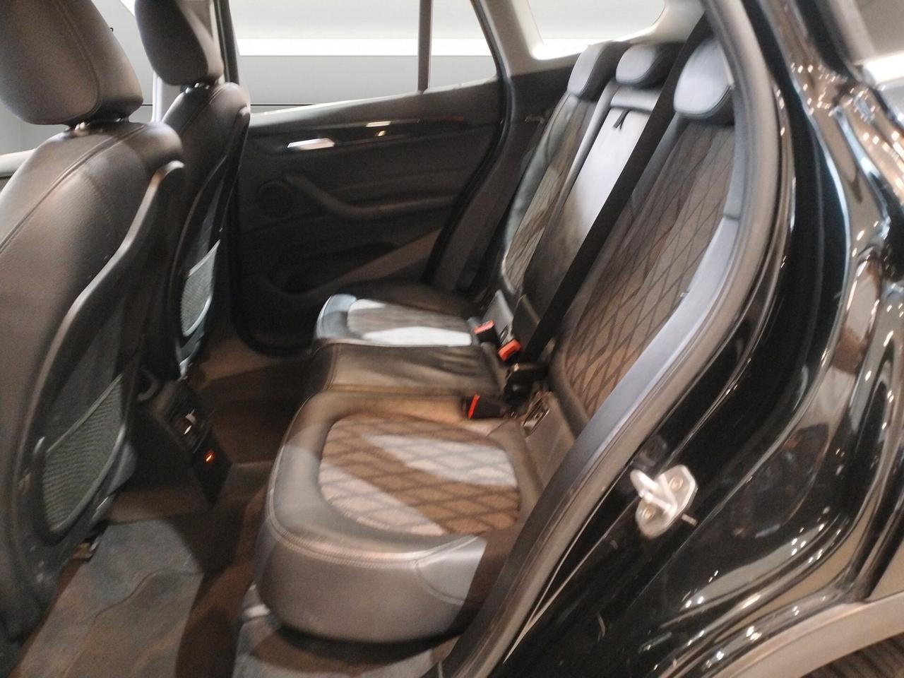 BMW X1 18d Advantage my18