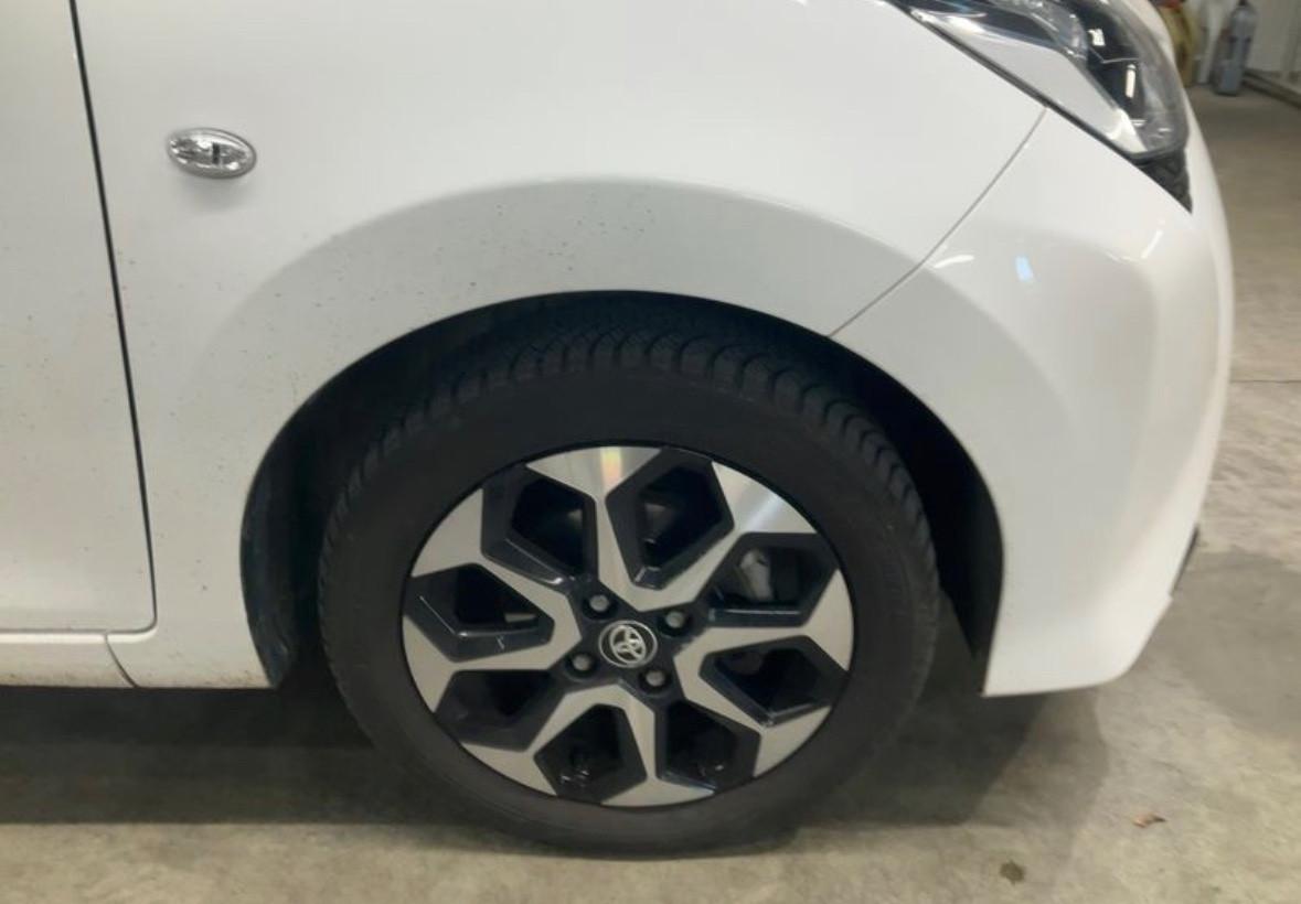 Toyota Aygo Connect 1.0 VVT-i 72 CV 5 porte x-clusiv MMT