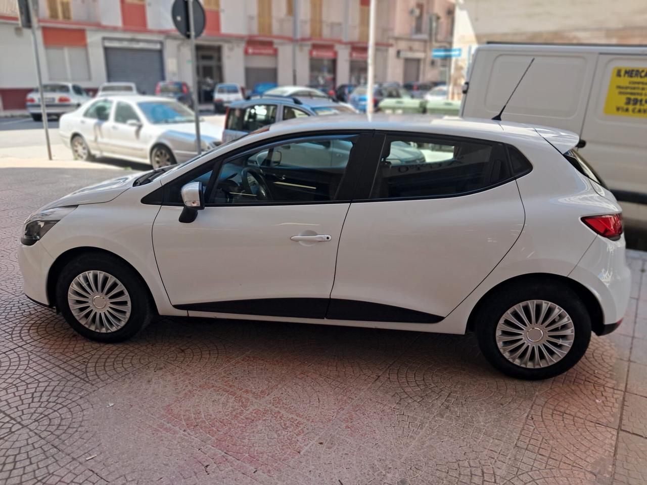 RENAULT CLIO 1.5 Diesel 75CV-NEOPATENTATI-Euro6490